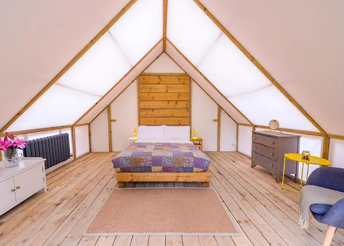 Killarney Glamping At The Grove, Suites And Lodges