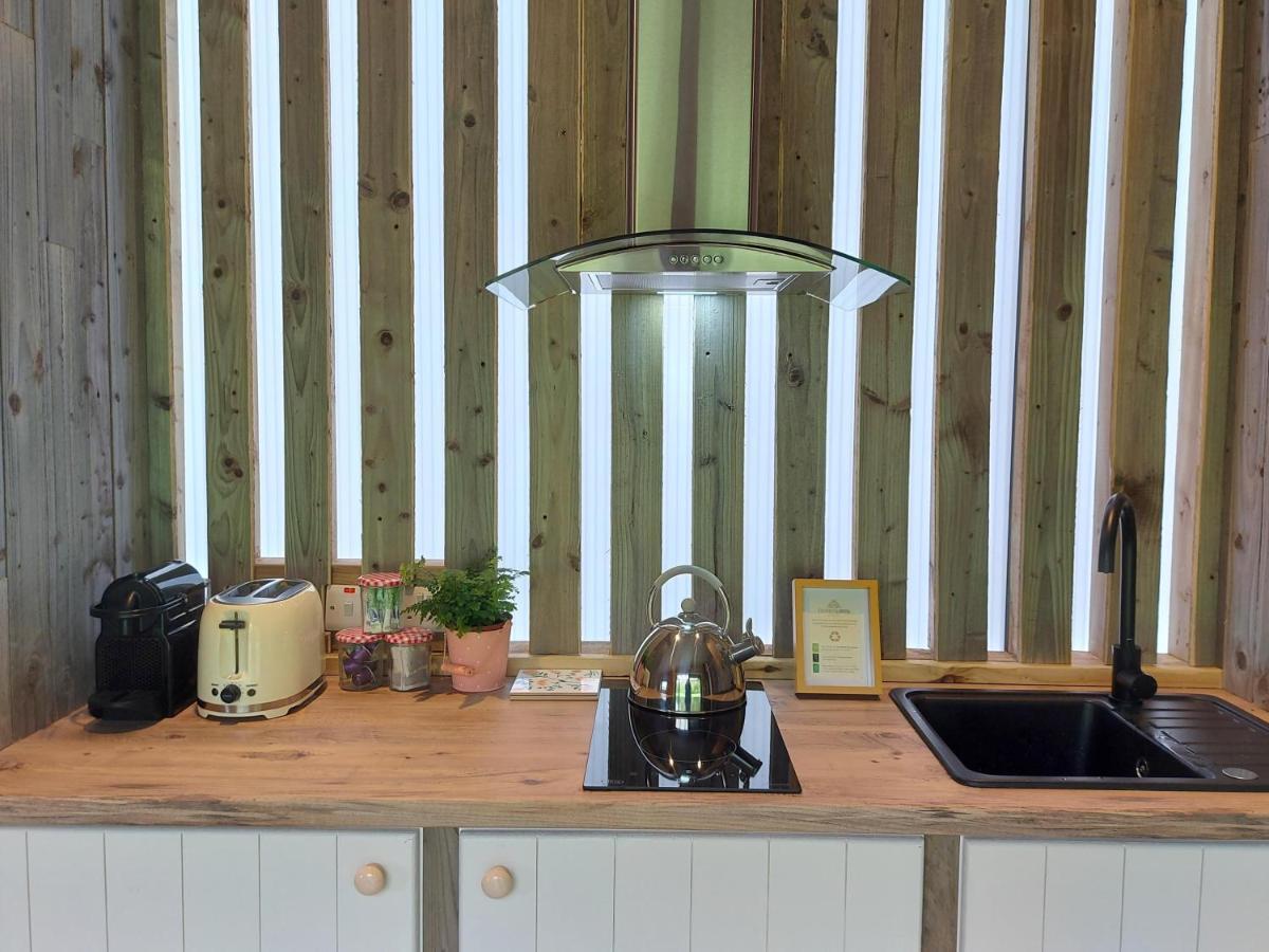 Glamping At The Grove, And Killarney