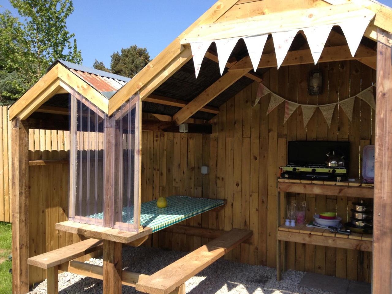 Glamping At The Grove, And Luxuszelt