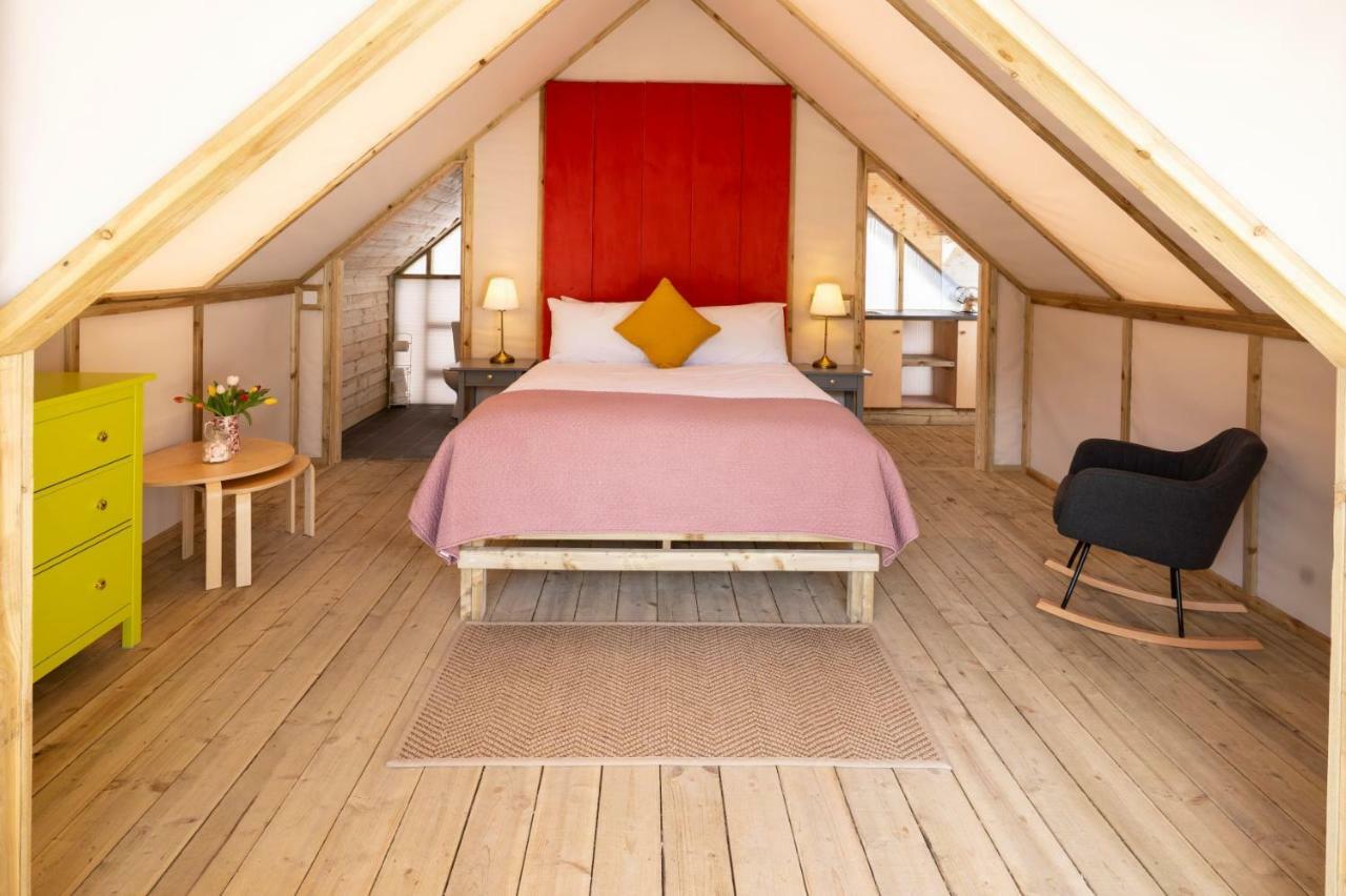 Glamping At The Grove, And Luxuszelt